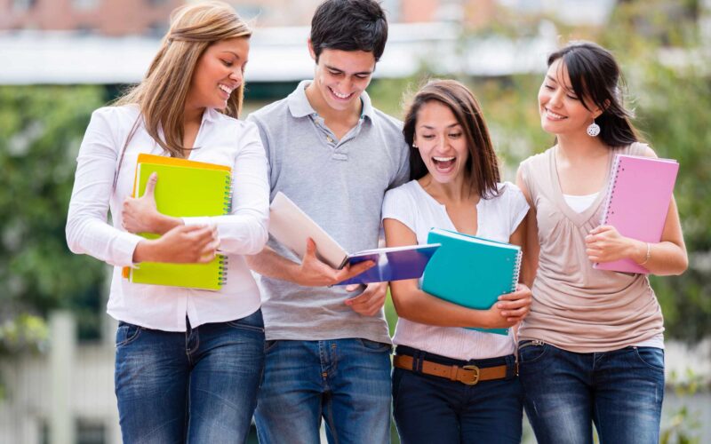 Universidades en Chile que ofrecen becas completas para alumnos de regiones