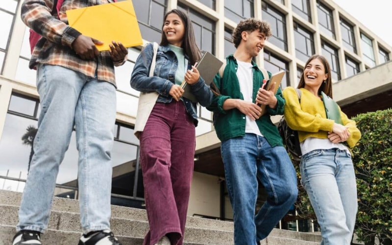Cursos online certificados por INACAP en áreas de tecnología y oficios digitales